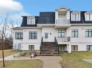 37 Raywood Dr #201, Monroe, NY 10950