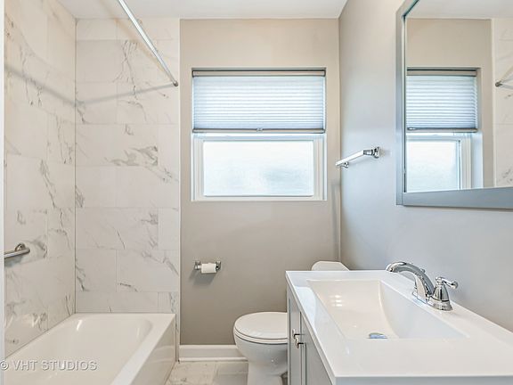 4th image of 7408 W Ainslie St