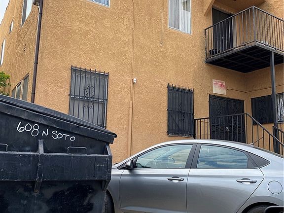 4th image of 608 N Soto St