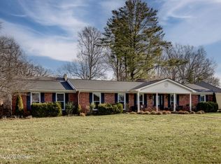 401 Edinburgh Pl, Louisville, KY 40222
