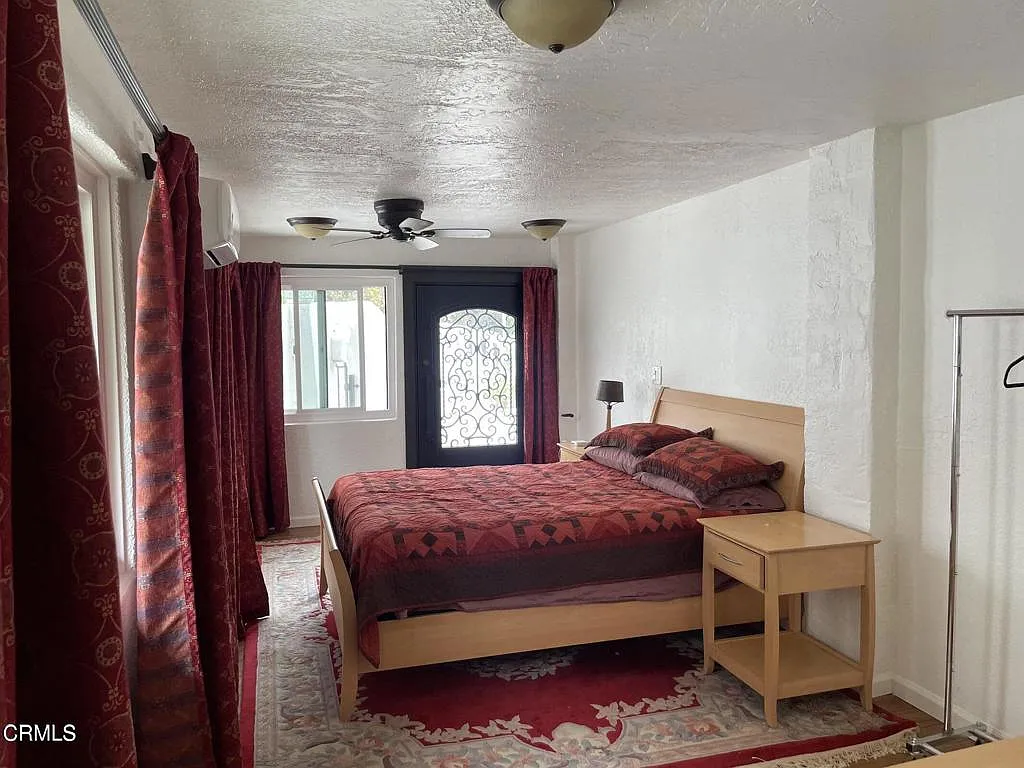 1 bed, 1.0 bath, 700 sqft, $2,295 — Photo 2