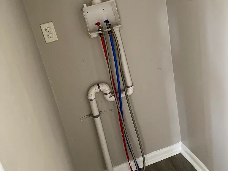 1032 Crown Ave #1 — Photo 7
