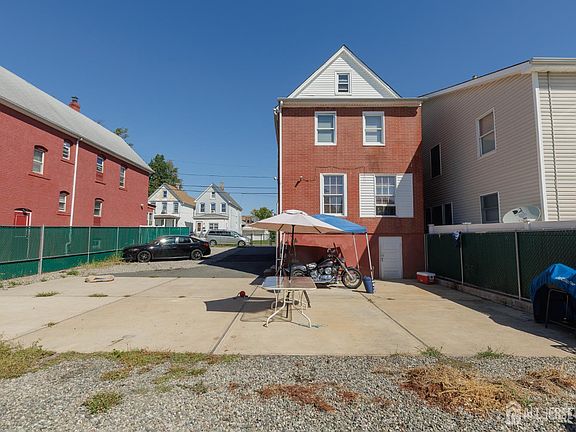 5th image of 28 Union St #2