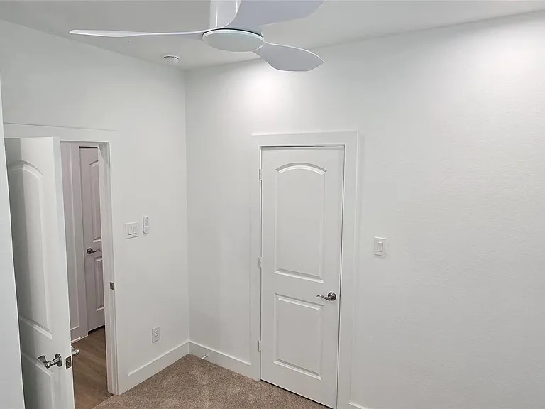 1475 Ferguson Way #A — Photo 11