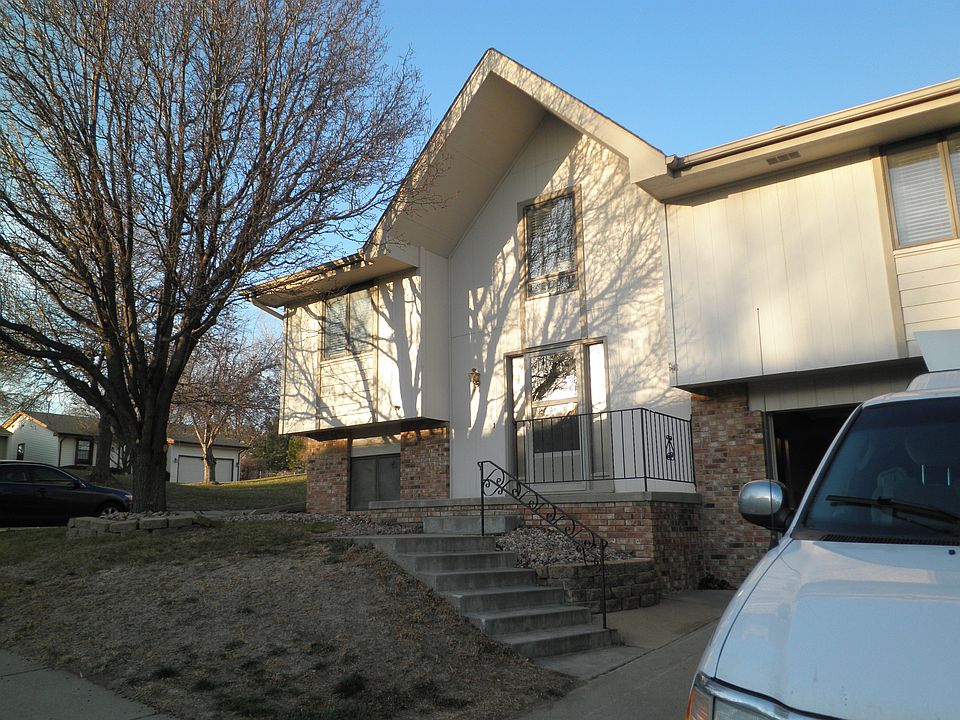 1st image of 6323 N 109th Cir