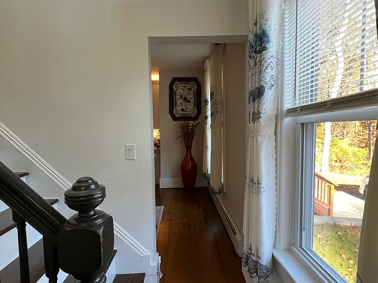 7 Bond St — Photo 12