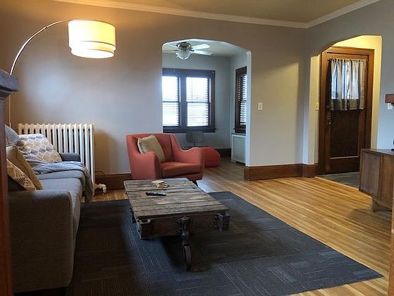 2nd image of 922 Smith Ave S