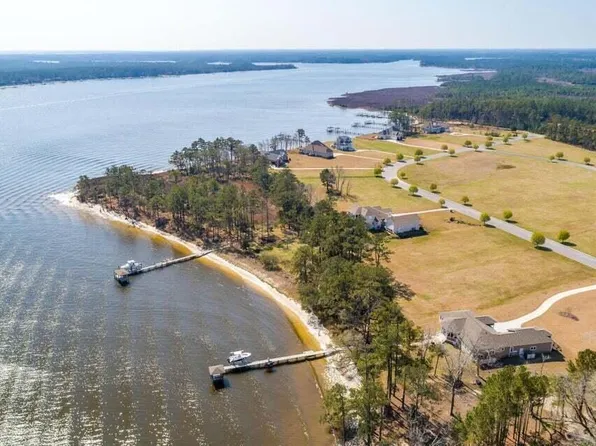 101 Bare Foot Court, Havelock, NC 28532