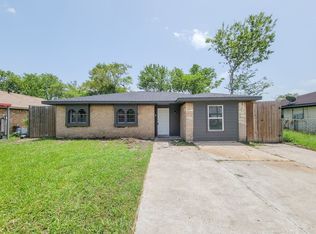 11811 Bay Cedar Dr, Houston, TX 77048