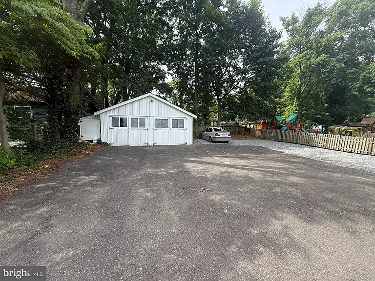 36 W Cedar Ave #B — Photo 15