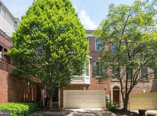 4637 Kemp Ct, Alexandria, VA 22311