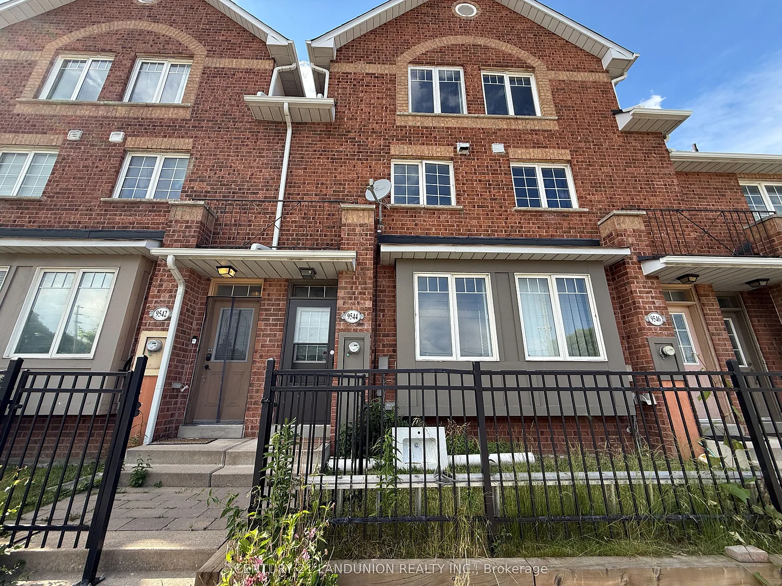 3 bed, $2,850 — Photo 1