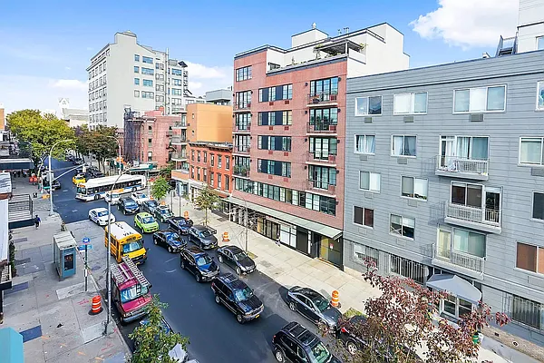 Rented by R Management | media 21