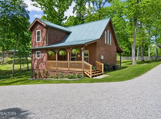512 Spruce Creek Dr, Jamestown, TN 38556