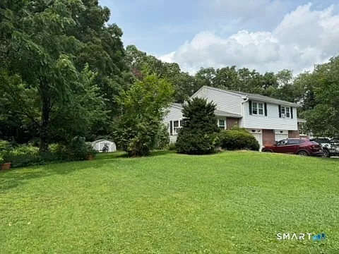 2 bed, 1.0 bath, 1050 sqft, $2,000 — Photo 3