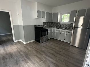 81 Pine St, Laconia, NH 03246