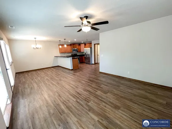 824 W Bellezza St, Lincoln, NE 68523