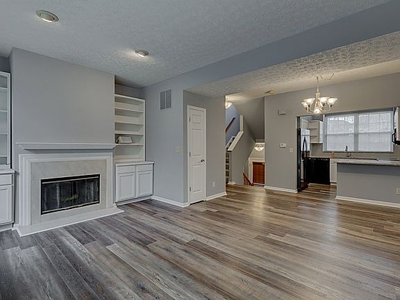 3rd image of 10827 Doral Ct