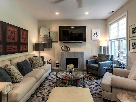 3rd image of 7641 N Bosworth Ave #3S