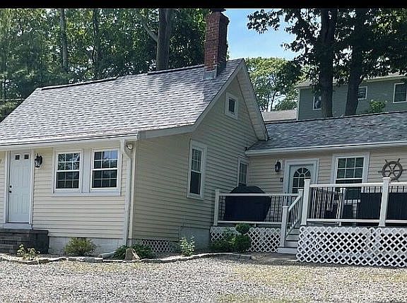 2nd image of 42 Spring Glen Rd