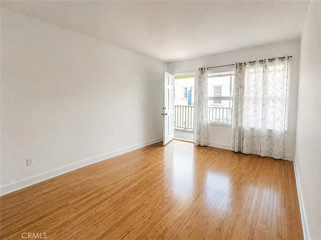 1 bed, 550 sqft, $1,800 — Photo 1