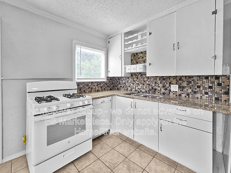1817 Brittain St — Photo 3