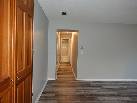 5th image of 40 Shrewsbury Green Dr Unit D