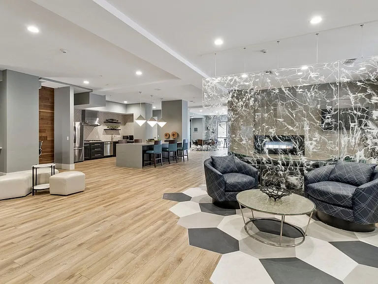 Gather, play, and work in our resident clubhouse with a full kitchen, game lounge, and co-working spaces.