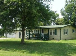 125 North St, Wolf Lake, IL 62998