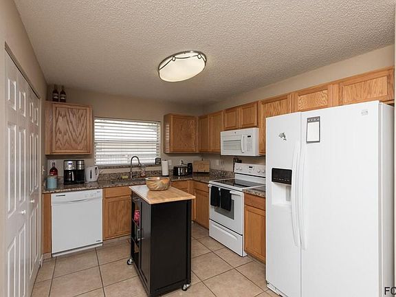 4th image of 23 Pier Ln