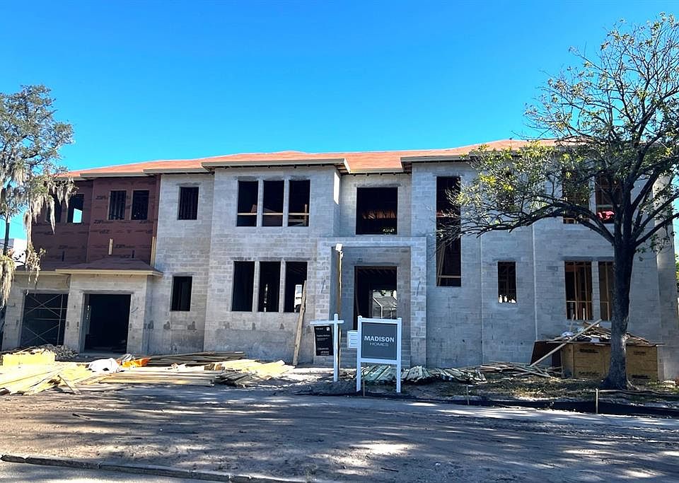1st image of 404 S Royal Palm Way
