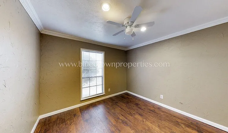 10239 Catalpa Rd — Photo 24