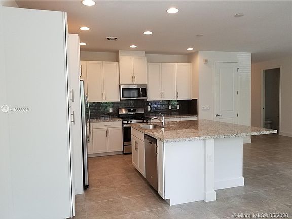 3rd image of 2947 NW 124th Way Unit 2947