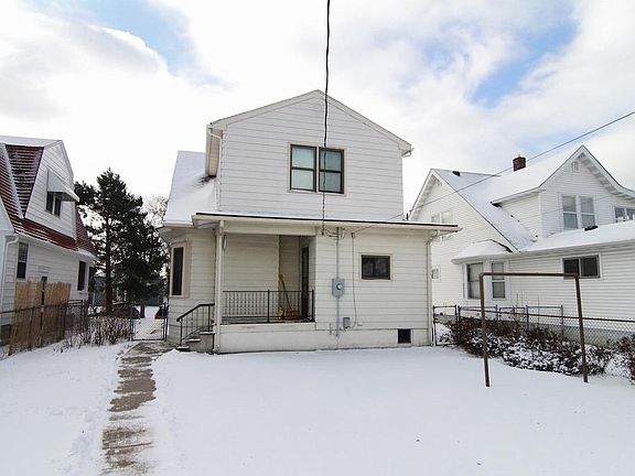 2nd image of 1371 Charles Ave