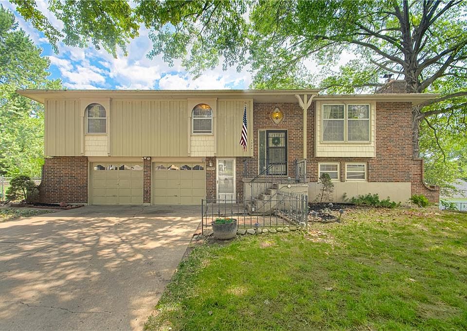 1st image of 1324 NE 84th Pl