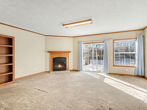 4th image of 26200 Leland Rd