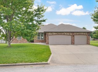 1210 W Bryce Ln, Nixa, MO 65714