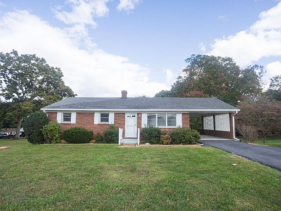 3rd image of 335 Rainbow Forest Dr