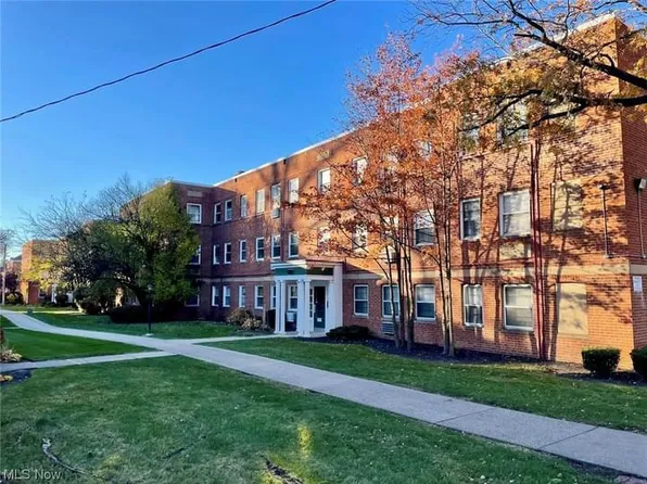 13797 Cedar Rd, Cleveland, OH