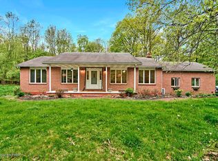 1105 Pine Cone Ct, Saylorsburg, PA 18353