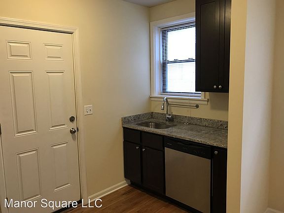 3rd image of 2801-05 W Lawrence Ave #1W