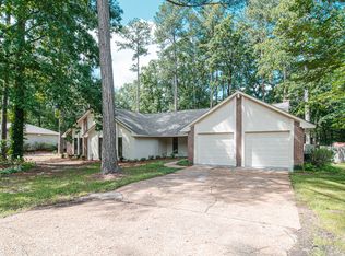 313 Swallow Dr, Brandon, MS 39047