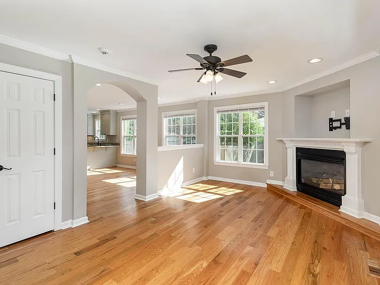 605 Brighton Rd — Photo 5