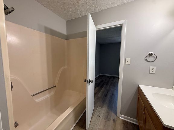 4th image of 1201 North St SE #3