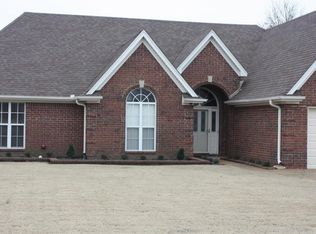 4612 Alden Lake Dr E, Horn Lake, MS 38637