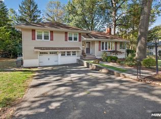 34 Valley Rd, Haworth, NJ 07641