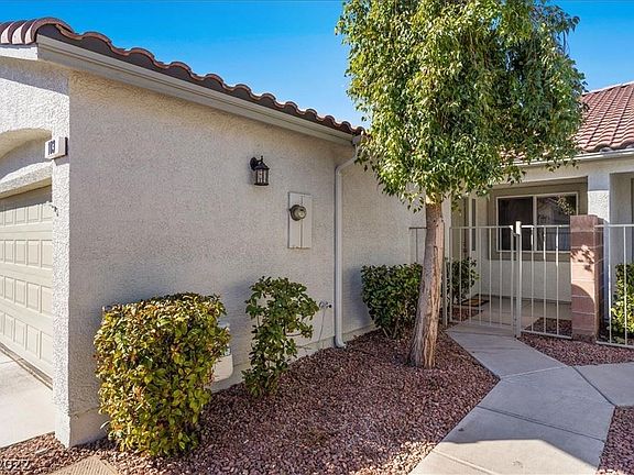 3rd image of 103 Tapatio St