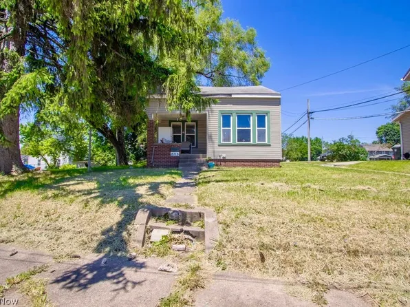 2115 2nd St NE, Canton, OH 44704