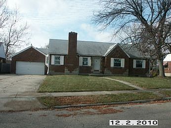 2nd image of 1647 Newton Ave