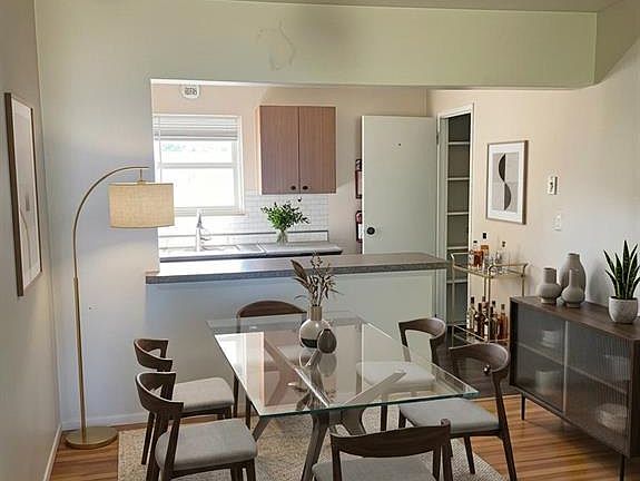 5th image of 1-18 Virginia Dr #118B